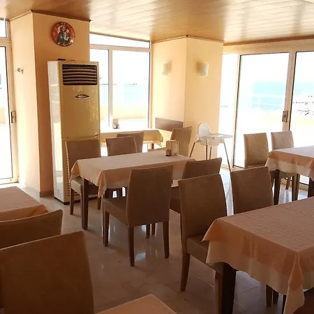 Faik Hotel Çeşme